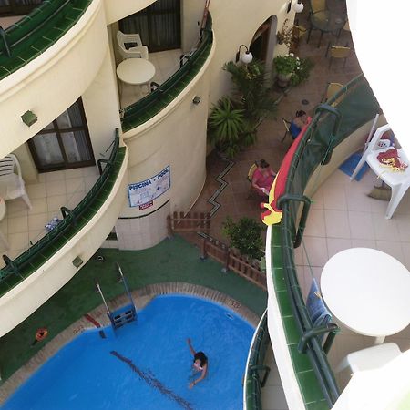 Apartamentos Mediterraneo Nerja Exteriör bild