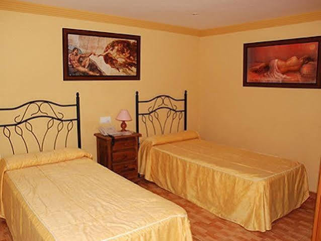 Apartamentos Mediterraneo Nerja Exteriör bild