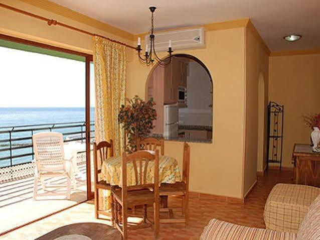 Apartamentos Mediterraneo Nerja Exteriör bild