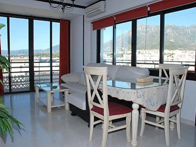 Apartamentos Mediterraneo Nerja Exteriör bild