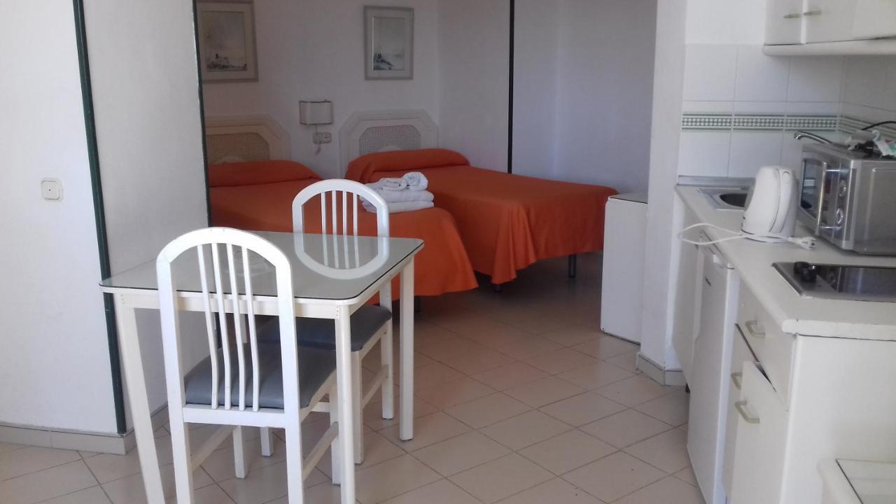 Apartamentos Mediterraneo Nerja Exteriör bild