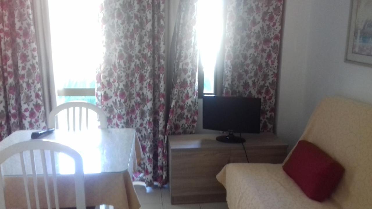 Apartamentos Mediterraneo Nerja Exteriör bild