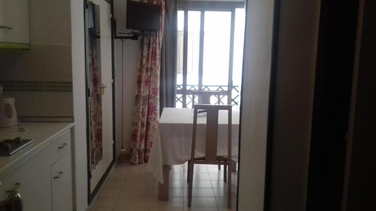 Apartamentos Mediterraneo Nerja Exteriör bild