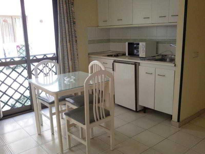 Apartamentos Mediterraneo Nerja Exteriör bild